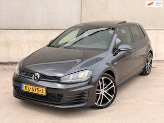 Volkswagen Golf 2.0 TDI GTD Pano DSG Sport&Sound Navi Keyless