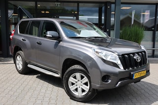 Toyota Land Cruiser 2.8 D-4D 5DRS ACTIVE A/T VAN