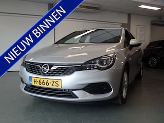 Opel Astra Sports Tourer 1.2 Elegance 130pk!!, Navigatie, Clima controle, Cruise controle, Achteruitrijcamera, Dodehoek detectie, Parkeer assistentie, Pdc V/A, Xenon verlichting, Uniek 60.000km, Nederlandse auto!! Bovag afleverpakket 695,-