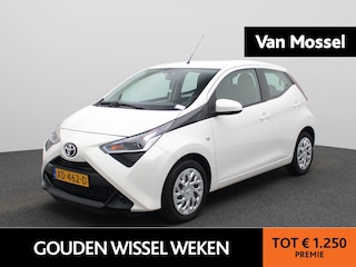 Toyota Aygo 1.0 VVT-i x-play CAMERA | AIRCO | RADIO | BLUETOOTH | CRUISE | LEDER-STUURWIEL | 12 MAANDEN BOVAG GARANTIE |