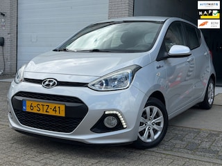 Hyundai i10 1.0i i-Motion Comfort Plus/ nap/ 2e EIG/ dealeronderhouden/ 1jaar apk/ volle opties/ zeer nette auto.