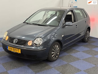 Volkswagen Polo 1.4-16V Sportline / RIJDT SCHAKELT GOED / NETTE AUTO / APK
