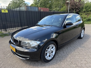 BMW 116i Business Line Multimedia/Cruise/PDC