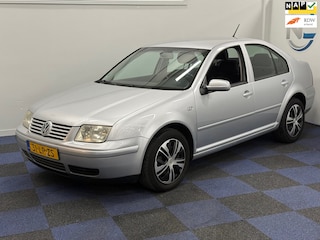 Volkswagen Bora 1.6-16V Comfortline / KLIMAT-AIRCO / NAP / NIEUWE APK