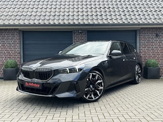 BMW 520I TOURING HIGH EXE M SPORT PANO BOWERS EN WILKINS ICONIC HUD NIEUWSTAAT