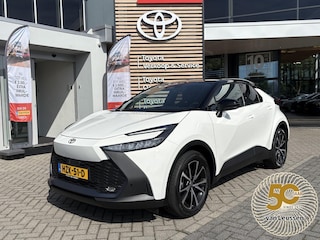 Toyota C-HR 2.0 Plug-in Hybrid 220 Dynamic BI-TONE 1E-EIG STUUR/STOELVERWARMING BLIND SPOT KEYLESS 18'' LMV