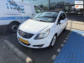 Opel Corsa 1.4-16V Color Edition