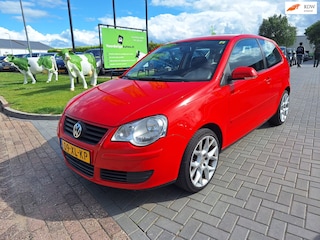 Volkswagen Polo 1.4-16V Optive / Zeer nette auto / APK maart 2027