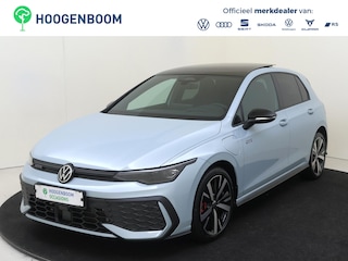 Volkswagen Golf 1.5 eHybrid GTE | Panoramadak | Black style | Head-up display | 360 camera | Stoel- en stuurwielverwarming | Navigatie | Dodehoek detectie |