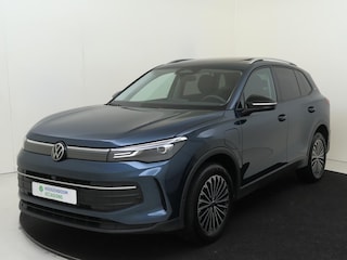 Volkswagen Tiguan 1.5 eHybrid Life Edition | SoH 98% | Panoramadak | Trekhaak | 360 camera | Adaptieve demping | Parkeerassistent | Dodehoek detectie | Stoel- en stuurwielverwarming |