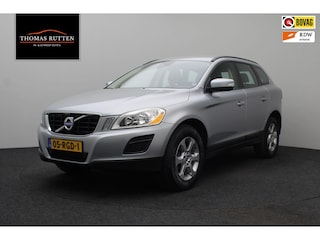 Volvo XC60 2.0T Kinetic 2011 NAP | 1e eigenaar | Navigatie | Cruise control | Climate control | Bluetooth | Lederen bekleding | Parkeersensoren | Lichtmetaal | 2 sleutels | Youngtimer