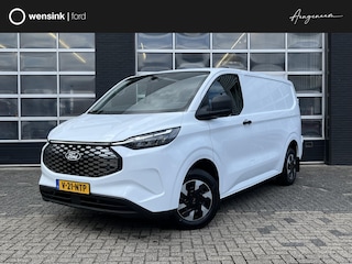 Ford Transit Custom 320 | L1 H1 | TREND | 65 kWh | 328 KM RANGE | CLIMATE CONTROL | CARPLAY / ANDROID AUTO | STOELVERWARMING | SPIEGEL VERWARMING | ACHTERUITRIJCAMERA | VOORRUITVERWARMING | LAADRUIMTE PAKKET | VOORBEREIDING 2300 KG TREKHAAK