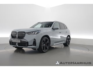 BMW X3 30e xDrive M-Sport Pro | Rijklaar! | Elek. Trekhaak | Pano | Widescreen | Shadowline | HUD | Harman/Kardon | Stuur-stoelverw. | 360*+PDC | Leder+Memory | Dodehoek | NAV+App.Connect | LED | Elek. Klep V