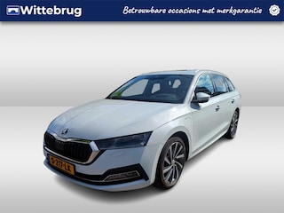 Skoda Octavia Combi 1.4 TSI 204pk DSG iV PHEV Business Edition Plus / Panorama dak / Achteruitrij camera / Stoelverwarming voor + achter / 18'' LMV