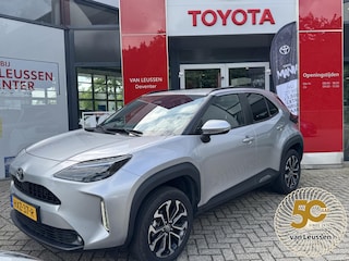 Toyota Yaris Cross 1.5 Hybrid 115 Dynamic DODEHOEKSENS. STOEL/STUURVERWARM. LED PRIVACY-GLASS APPLE/ANDROID AD-CRUISE CAMERA