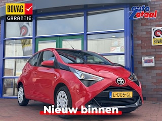 Toyota Aygo 1.0 VVT-i x-play | Airco | Parkeer camera |