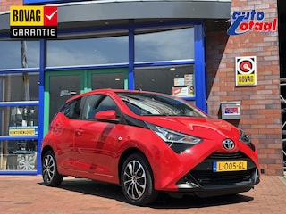 Toyota Aygo 1.0 VVT-i x-play | Airco | Parkeer camera |