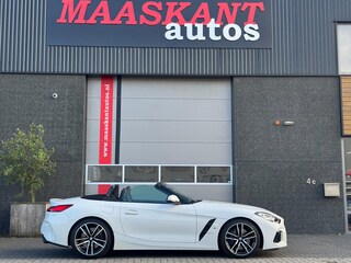 BMW Z4 Roadster (g29) M40i / M-Sport / Harman Kardon / Adaptive cruise / Hud / ALPIN WEIB!