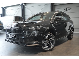 Skoda Karoq 1.5 TSI ACT Sportline Black Style navi camera led 19 inch !!