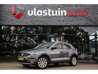 Volkswagen T-Roc 1.5 TSI Sport , Adap. cruise, Trekhaak, Stoel/stuurverwarming,