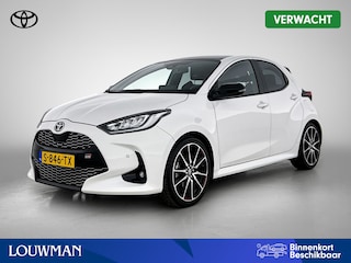 Toyota Yaris 1.5 Hybrid GR Sport Premium Pack | BTW Voertuig | JBL | Head-Up Display | Dodehoek detectie | Panoramadak | Stoel+stuurverwarming | Parkeersensoren voor+ achter | Draadloze telefoonlader | Cruise control adaptive |