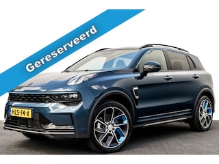 Lynk & Co 01 1.5 Plug-in Hybrid 262 Pk I Zwarte hemel I Panoramadak | Stuurverw. | 360 Camera | 20 inch LMV
