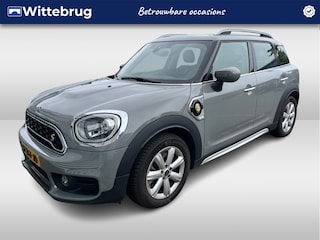 Mini Countryman 1.5 Cooper S E ALL4 225pk Salt Automaat Navigatie / 17"LM Velgen / LED verlichting / Clima / Sportstoelen / Parkeersensoren