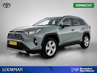 Toyota RAV4 2.5 Hybrid Style | BTW voertuig | | 1e Eigenaar | Dealer Onderhouden | Trekhaak | JBL | Ledere bekleding | Elektrische achterklep | Apple CarPlay/Android Auto | Cruise Control Adaptive |
