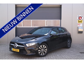 Mercedes-Benz A-klasse 180 Business Solution, Trekhaak, Camera, Navi, Cruise