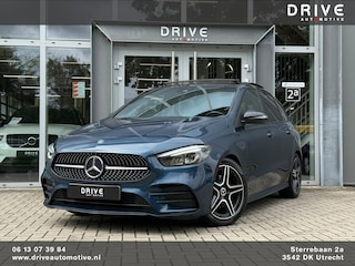 Mercedes-Benz B-klasse 200 Bus. Solution AMG Night|Pano|Carplay|Sfeer|Cam|Trekhaak