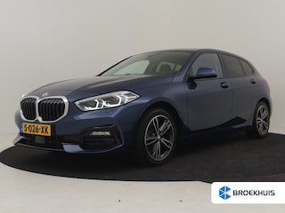 BMW 118i AUTO | Half lederen bekleding | Achteruitrijcamera | Cruise control | Navigatie | Stoelverwarming  | 17" LMV