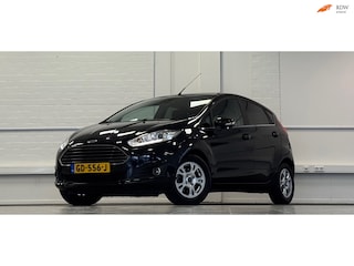 Ford Fiesta 1.5 TDCi Titanium Lease Camera Navigatie Getint glas PDC Mooi!