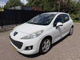 Peugeot 207 1.6 VTi Première Navi/Cruise/Clima/PDC