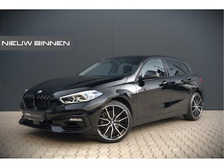 BMW 118i Executive Sportline | Cruise Contol | Ambiance Verlichting | Navigatie | Keyless | Parkeersensoren | DAB | Climate Control | LED | BTW