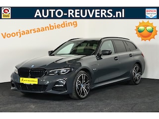BMW 3-serie Touring 330e xDrive M-Sport / Panorama / ACC / Cam / Carbon / CarPlay