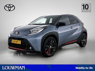 Toyota Aygo 1.0 VVT-i MT Undercover Premium | Parkeersensoren V+A | JBL-Audio | Stoelverwarming |