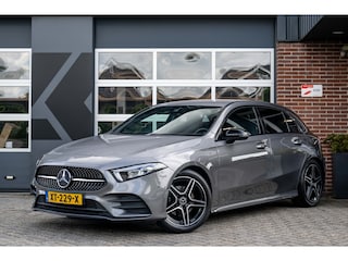Mercedes-Benz A-klasse 180 A180 AMG Line | Widescreen Display | Camera | Night Package | Stoelverwarming | 18' Inch |