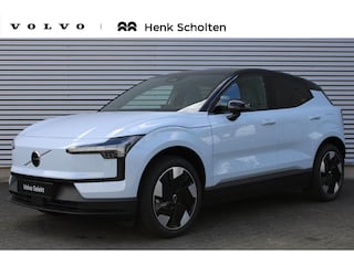 Volvo EX30 P5 Long Range Plus Europa 69 kWh | Dak Hoogglans Zwart | Elektrische Achterklep | Getint Glas | Adaptieve Cruise Control | Pilot Assist | Harman/Kardon | Elektrisch Verstelbare Voorstoelen | Stuurverwarming | Stoelverwarming | Keyless | BLIS | Parkeersensoren Voor en Achter | Achteruitrijcamera | Google |