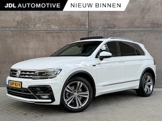 Volkswagen Tiguan 2.0 TSI 4Motion Highline Business R | Trekhaak | Panoramadak | Dealer onderhouden | Adaptieve cruise | Full LED |