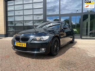 BMW 3-serie Coupé 325i , Navi, Leer/stof, NL-Auto
