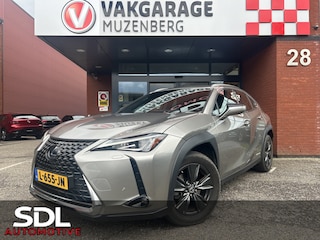 Lexus UX 250h Luxury Line DEALER ONDERHOUDEN!! // FULL LED // ADAPTIVE CRUISE // KEYLESS // NAVI // CAMERA // STOEL + STUURWIELVERWARMING // TREKHAAK!!