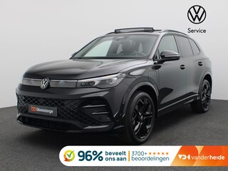 Volkswagen Tiguan 1.5 eHybrid R-Line Edition 272PK DSG Panoramadak, Trekhaak, Leder, Memorystoelen, Achteruitrijcamera, Keyless, Navi via Apple Carplay/Android Auto, Side Assist, Black Style, 20" LM Velgen, Matrix LED-Verlichting