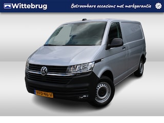 Volkswagen Transporter 6.1 2.0 TDI 110pk L1H1 30 Comfortline / Navigatie / Parkeersensoren A. / Cruise control / APP Connect / Verwarmb voorruit
