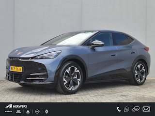 Cupra Tavascan Business 82 kWh / Fabrieksgarantie t/m 8-2027 / SOH 100% / All season banden / CCS snelladen / Elektrische achterklep / Warmtepomp / Stuur- Stoel & Voorruit verwarming / Achteruitrijcamera / Adaptief cruise control / Keyless Entry/Start / Apple Carplay Android Auto / Climate control /