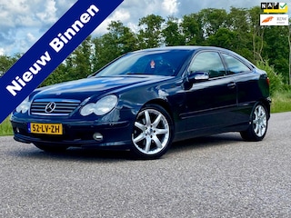 Mercedes-Benz C-klasse Sportcoupé 180 K. Amice Automaat Clima LMV Radio/CD PDC Perfect Onderhouden NAP