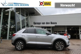 Volkswagen T-Roc 1.5 TSI, Stoel- en Stuurverwarm, Massagestoel, Trekhaak, CarPlay/Android etc.