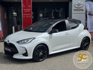 Toyota Yaris 1.5 Hybrid Executive HEAD-UP APPLE/ANDROID STOELVERWARMING PARK-SENSOREN CAMERA CLIMA EL-SPIEGELS LM-VELGEN 17"