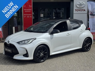 Toyota Yaris 1.5 Hybrid Executive HEAD-UP APPLE/ANDROID STOELVERWARMING PARK-SENSOREN CAMERA CLIMA EL-SPIEGELS LM-VELGEN 17"