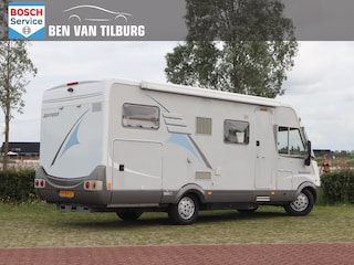 Hymer B 614 2.8 JTD 126PK / Dwars bed / Hefbed / Garage / Camera / Cruise control
