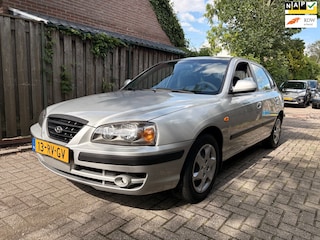 Hyundai Elantra 1.6i-16V Dynamic - automaat - airco - nap
